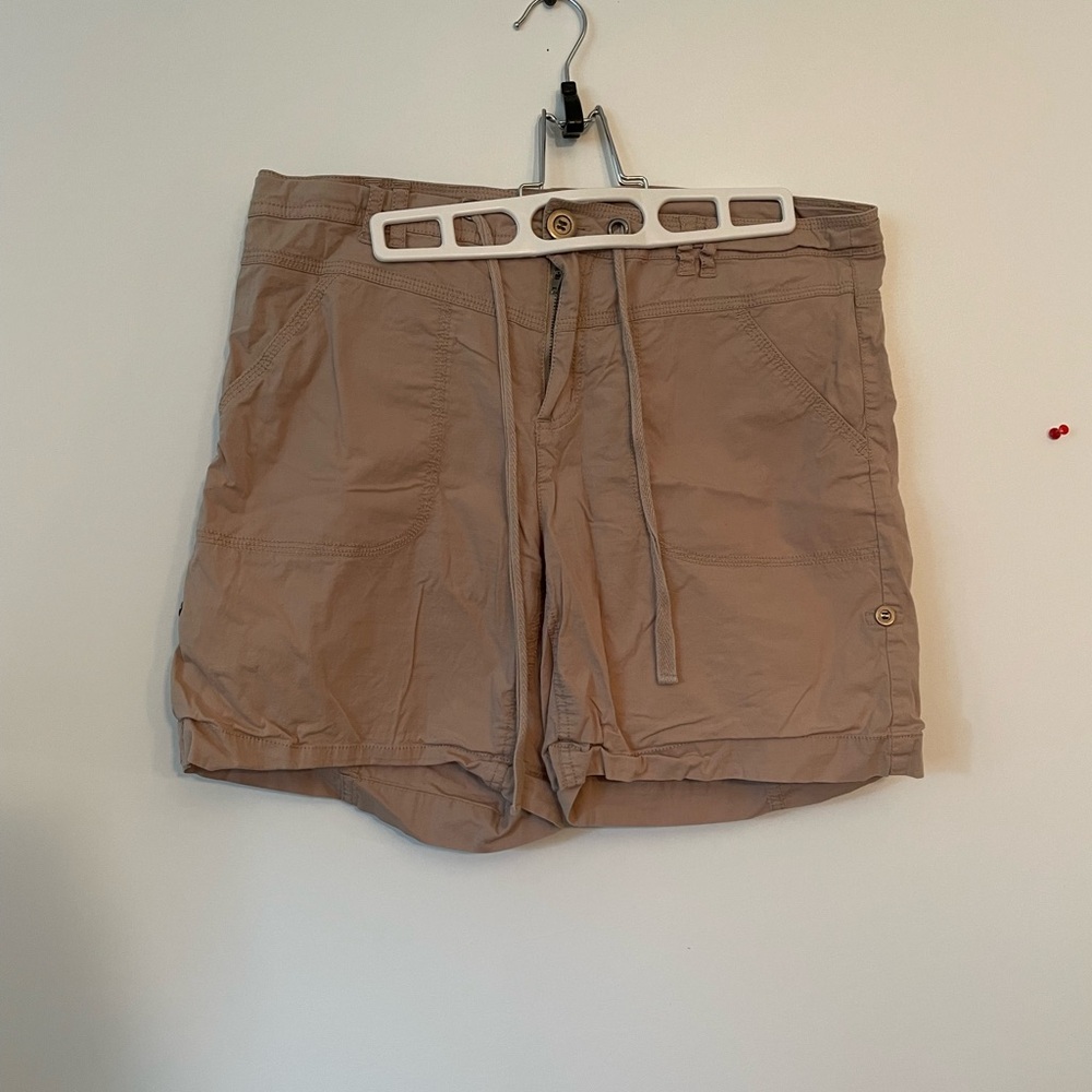 Short beige gr.9